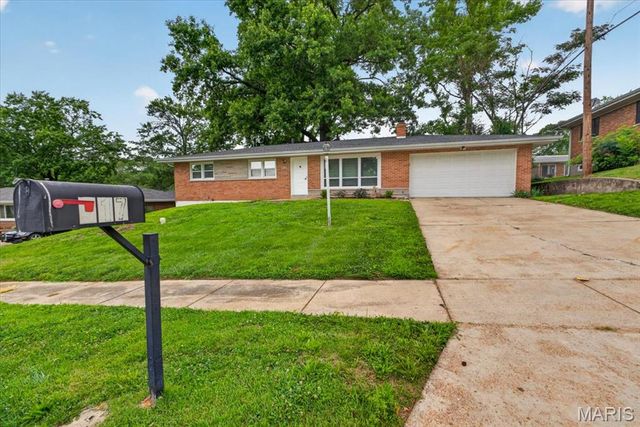 917 Westwold Avenue, Ferguson, MO 63135