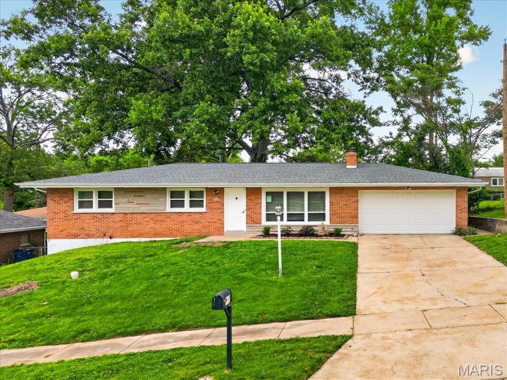 917 Westwold Avenue, Ferguson, MO 63135