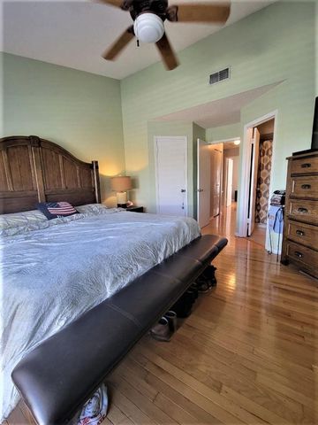 3377 W WYOMING CIRCLE, Tampa, FL 33611