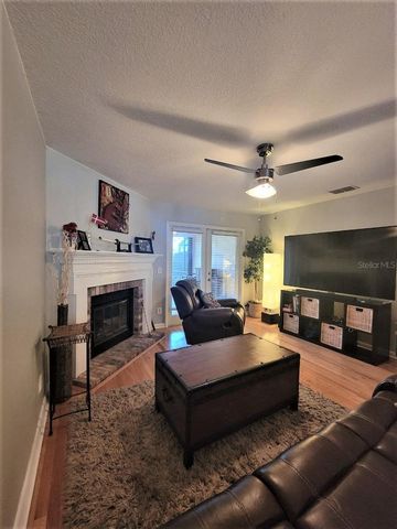 3377 W WYOMING CIRCLE, Tampa, FL 33611