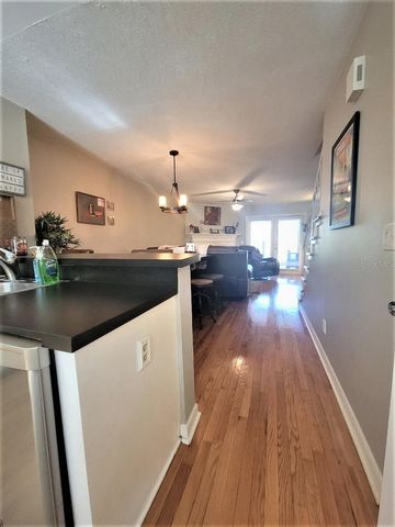 3377 W WYOMING CIRCLE, Tampa, FL 33611