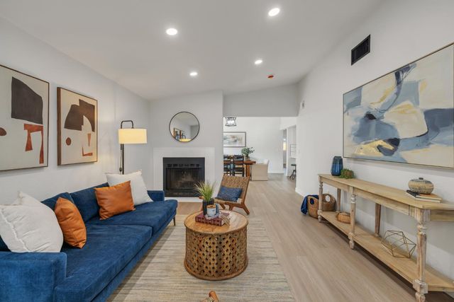 8541 Still Woods Ct, Sacramento, CA 95828