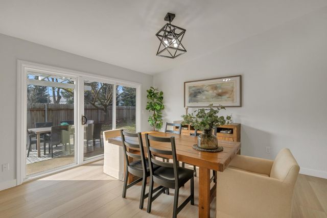 8541 Still Woods Ct, Sacramento, CA 95828