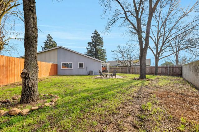 8541 Still Woods Ct, Sacramento, CA 95828