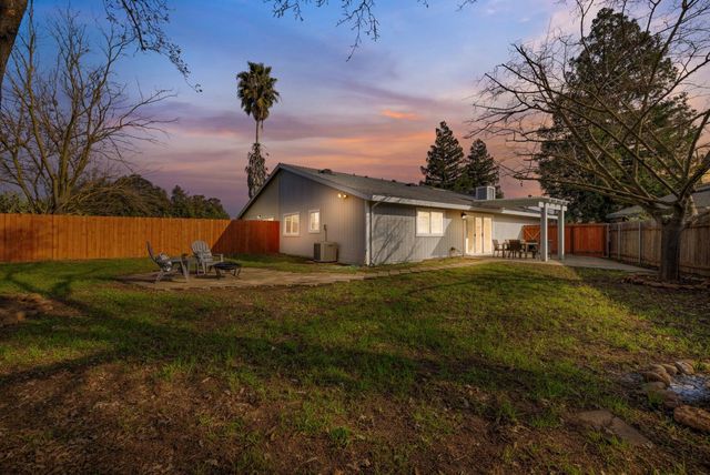 8541 Still Woods Ct, Sacramento, CA 95828