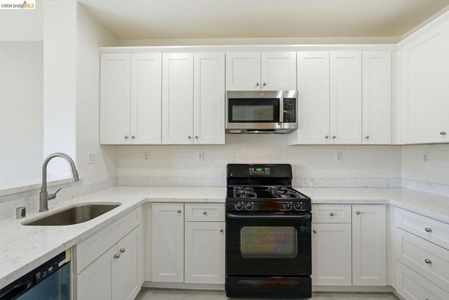 214 Carmel ST, San Pablo, CA 94806