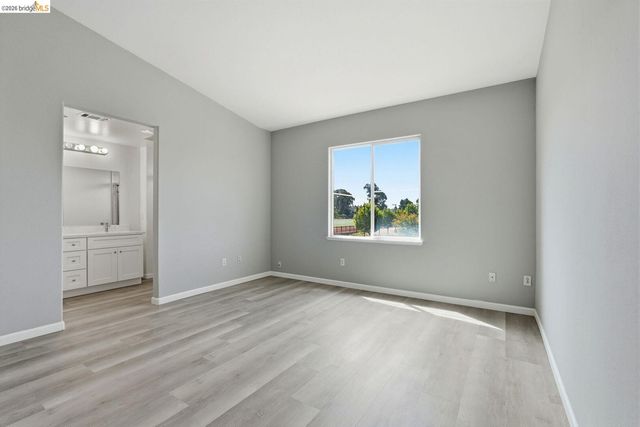 214 Carmel ST, San Pablo, CA 94806
