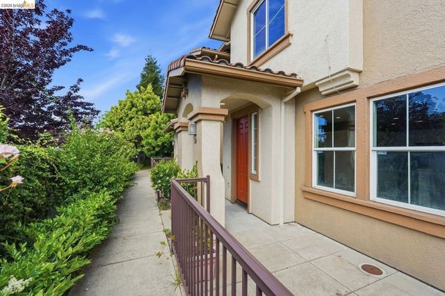 214 Carmel ST, San Pablo, CA 94806