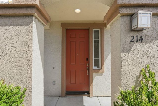 214 Carmel ST, San Pablo, CA 94806