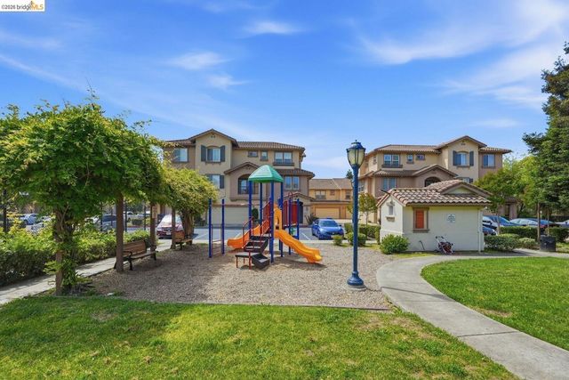 214 Carmel ST, San Pablo, CA 94806