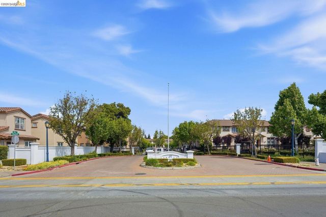 214 Carmel ST, San Pablo, CA 94806