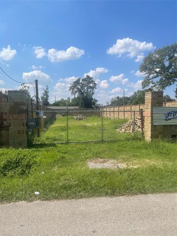 7317 Roswell Street, Houston, TX 77022