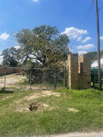 7317 Roswell Street, Houston, TX 77022