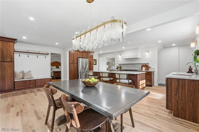 21510 Halburton Road, Beachwood, OH 44112