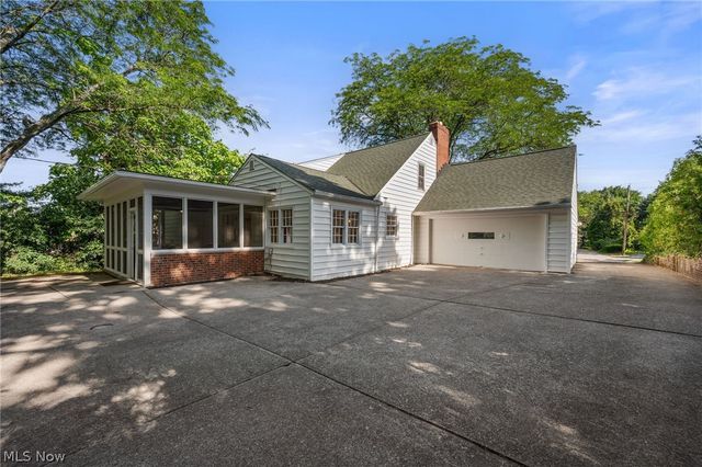 21510 Halburton Road, Beachwood, OH 44112
