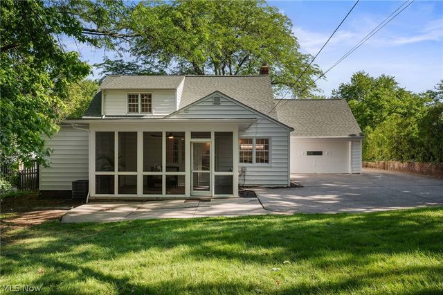 21510 Halburton Road, Beachwood, OH 44112