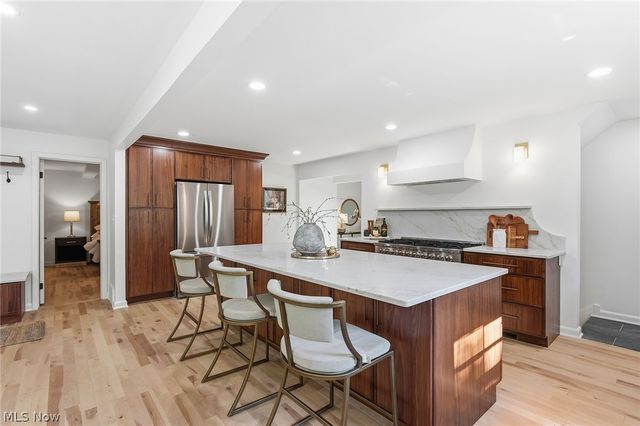 21510 Halburton Road, Beachwood, OH 44112