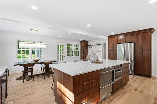 21510 Halburton Road, Beachwood, OH 44112