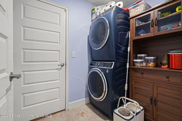 18336 Macek Road, Weeki Wachee, FL 34614
