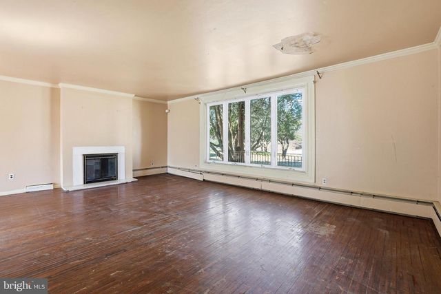 1650 E WILLOW GROVE AVE, Glenside, PA 19038