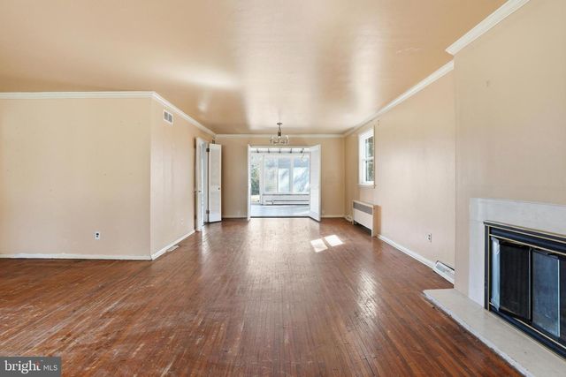 1650 E WILLOW GROVE AVE, Glenside, PA 19038