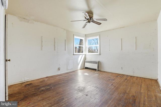 1650 E WILLOW GROVE AVE, Glenside, PA 19038