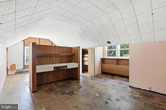 1650 E WILLOW GROVE AVE, Glenside, PA 19038