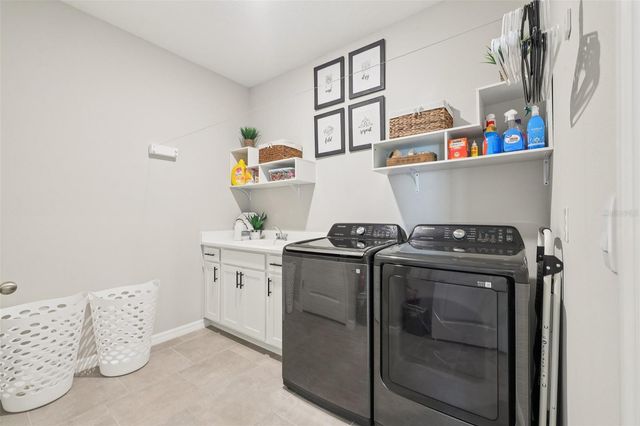 10509 BRIDGEGATE HEIGHTS LOOP, San Antonio, FL 33576