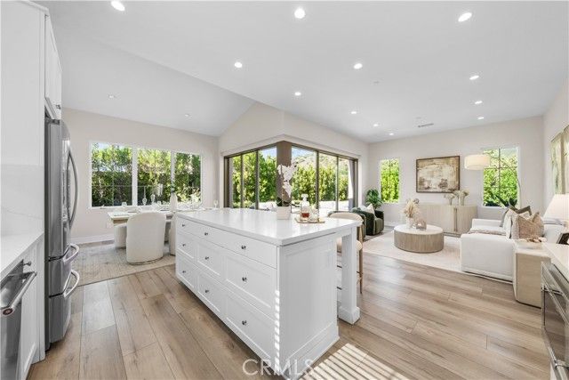 162 Winnett, Irvine, CA 92602