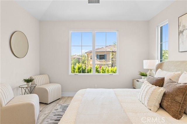 162 Winnett, Irvine, CA 92602