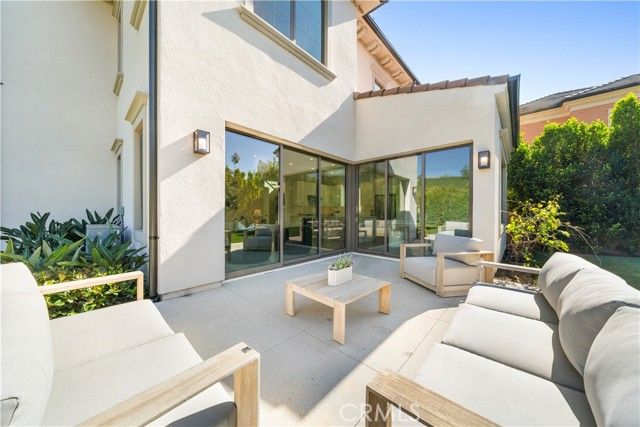 162 Winnett, Irvine, CA 92602