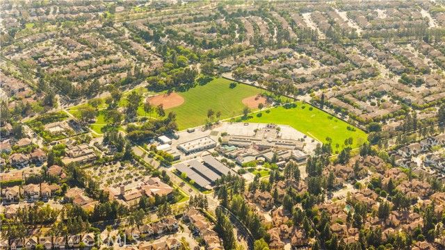 162 Winnett, Irvine, CA 92602