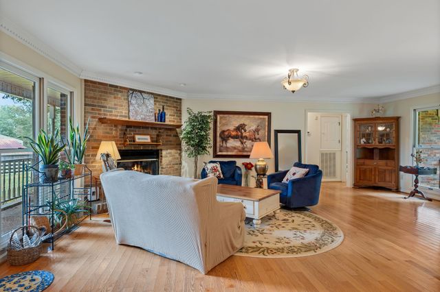 5010 John Lee Johnson Rd, Columbia, TN 38401