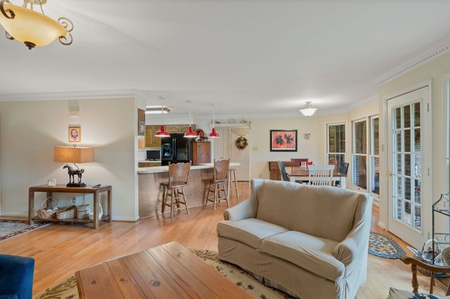 5010 John Lee Johnson Rd, Columbia, TN 38401