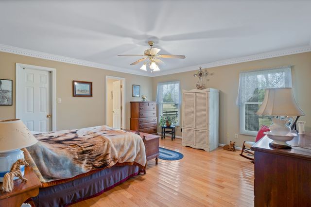 5010 John Lee Johnson Rd, Columbia, TN 38401