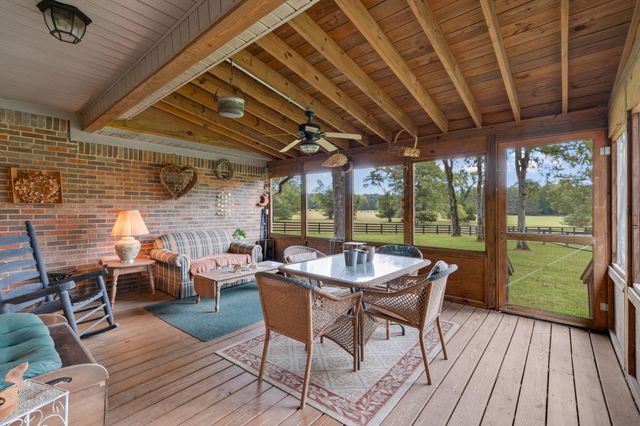 5010 John Lee Johnson Rd, Columbia, TN 38401