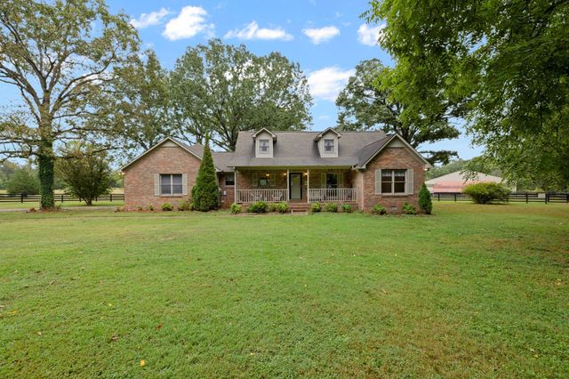 5010 John Lee Johnson Rd, Columbia, TN 38401