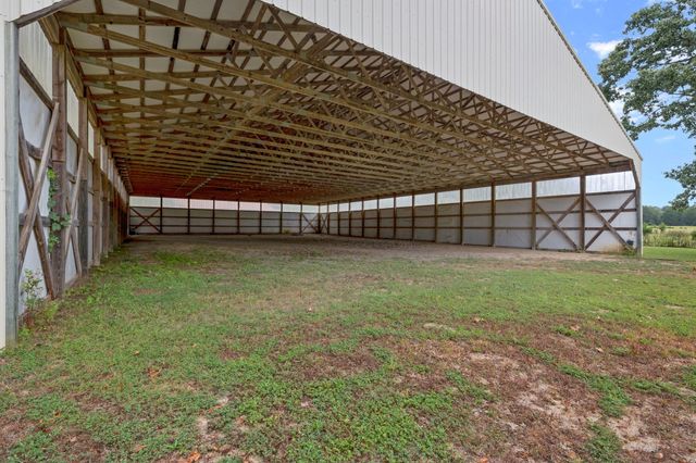 5010 John Lee Johnson Rd, Columbia, TN 38401