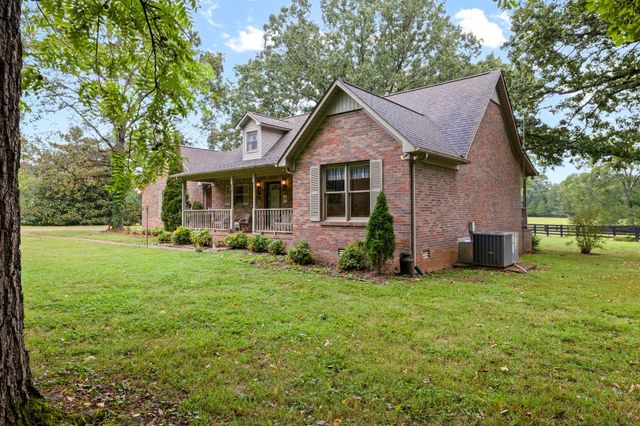 5010 John Lee Johnson Rd, Columbia, TN 38401