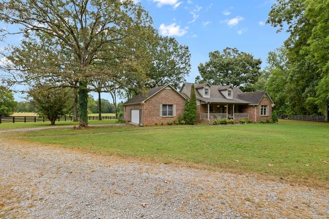 5010 John Lee Johnson Rd, Columbia, TN 38401