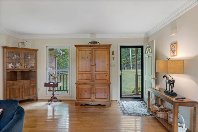 5010 John Lee Johnson Rd, Columbia, TN 38401