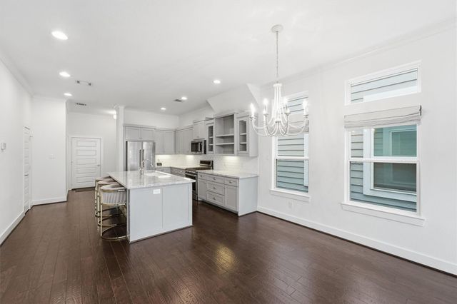 5326 Darling Street, Houston, TX 77007