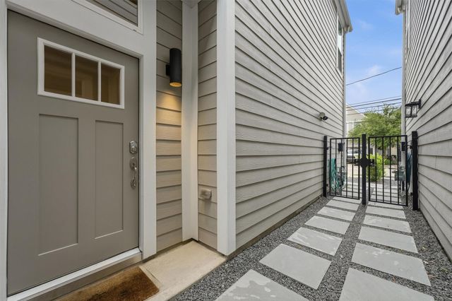 5326 Darling Street, Houston, TX 77007