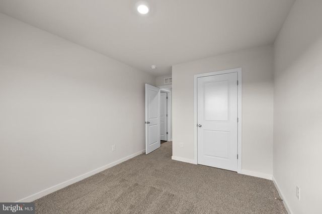 402 ECLIPSE ST, Charles Town, WV 25414