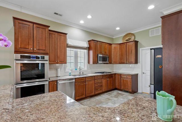 135 Diamond Spring Drive, Monroe, NJ 08831