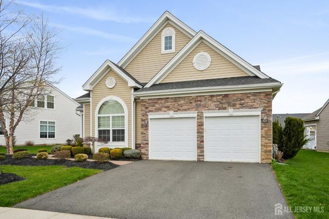 135 Diamond Spring Drive, Monroe, NJ 08831