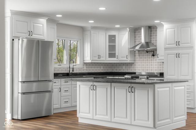 3532 Shoshonee Drive, Columbus, IN 47203