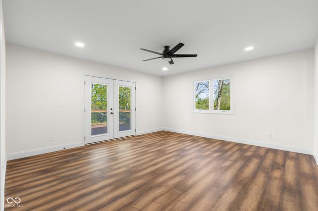 3532 Shoshonee Drive, Columbus, IN 47203