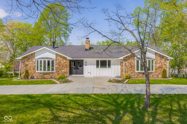 3532 Shoshonee Drive, Columbus, IN 47203