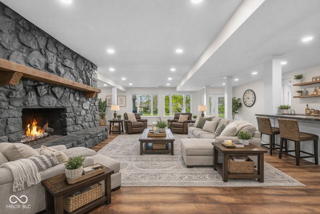 3532 Shoshonee Drive, Columbus, IN 47203